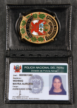 Peruvian female officer badge
